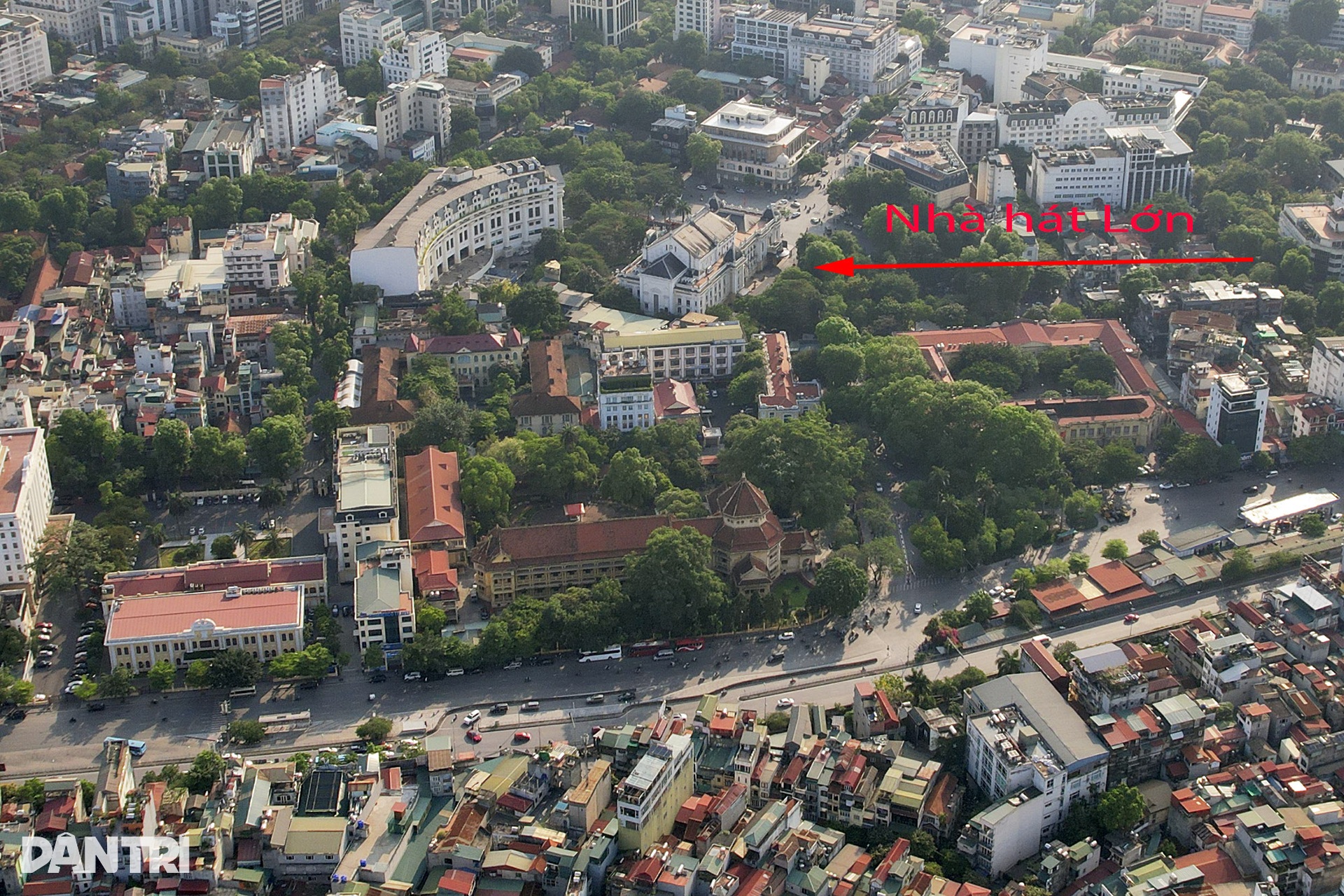 Bối cảnh quanh Nhà hát Lớn được đề xuất xây Nhà hát các dân tộc Việt Nam - 2 Bối cảnh quanh Nhà hát Lớn được đề xuất xây Nhà hát các dân tộc Việt Nam - 2