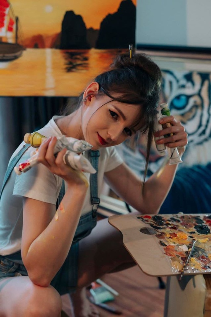 DJ nóng bỏng người Ukraine: Đi chợ ở Việt Nam, tôi và người bán hàng phải múa - Ảnh 3. DJ nóng bỏng người Ukraine: Đi chợ ở Việt Nam, tôi và người bán hàng phải múa - Ảnh 3.