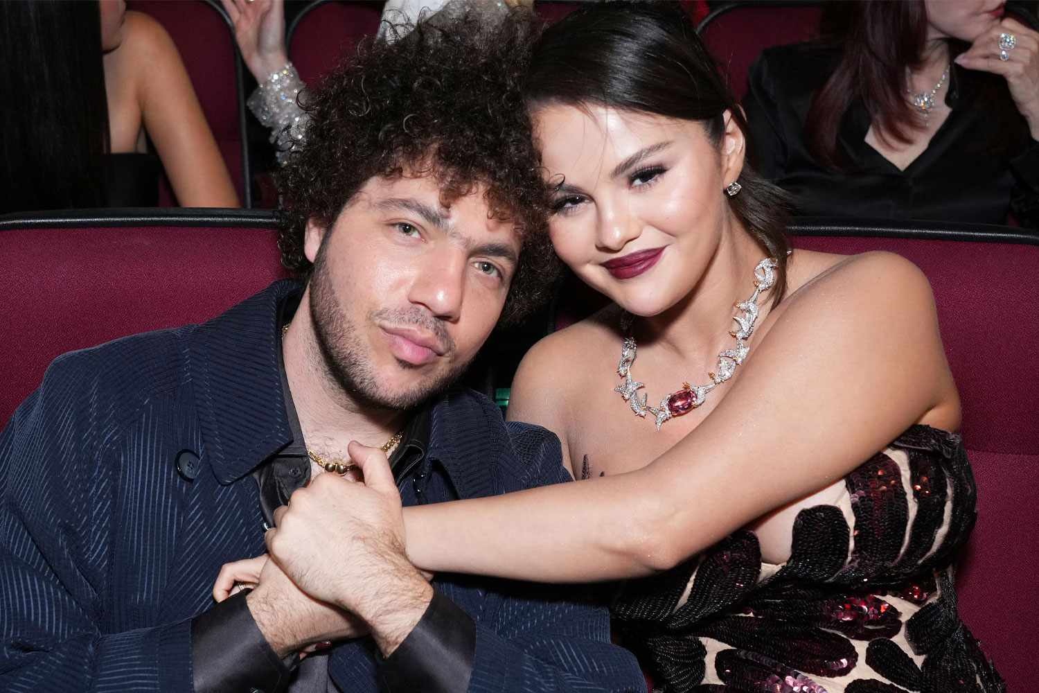 Loạt ảnh sắp làm cô dâu đạt 7,1 triệu lượt thích của Selena Gomez - 12