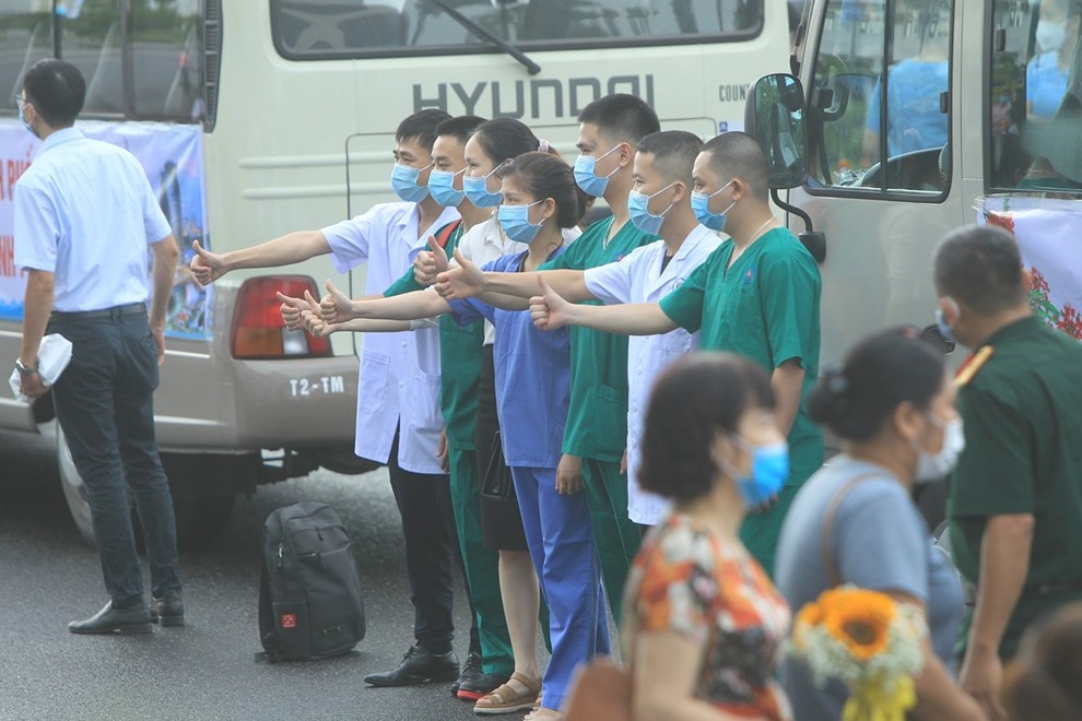 Hơn 100 bác sĩ, điều dưỡng Hải Phòng chi viện TPHCM chống Covid-19 - 3 Hơn 100 bác sĩ, điều dưỡng Hải Phòng chi viện TPHCM chống Covid-19 - 3