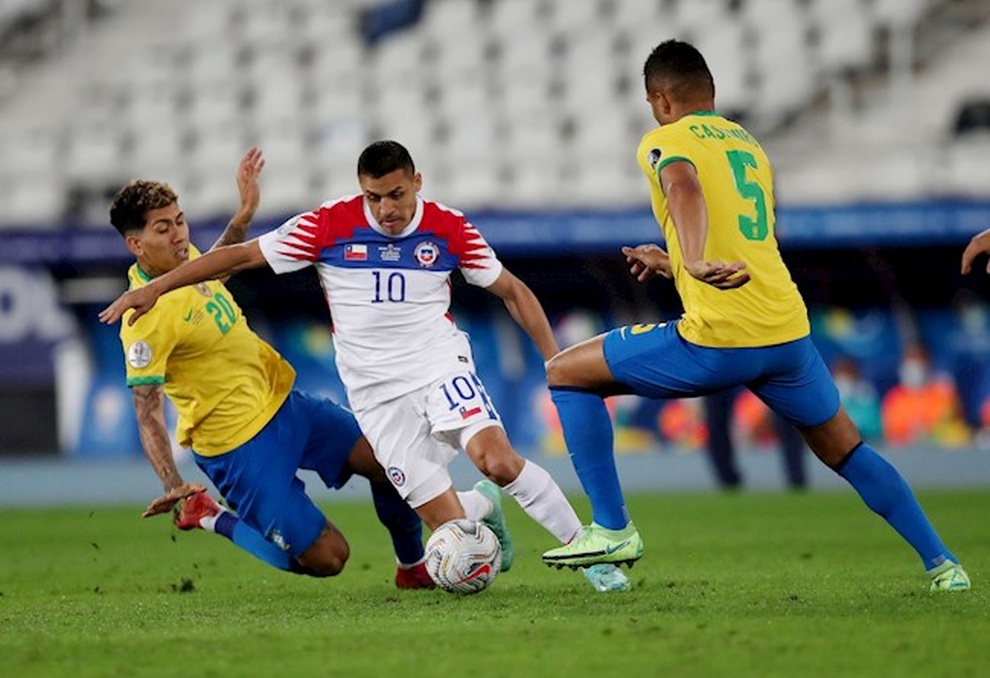 Jesus bị đuổi, Brazil vượt qua Chile và gặp Peru ở bán kết Copa America - 4 Jesus bị đuổi, Brazil vượt qua Chile và gặp Peru ở bán kết Copa America - 4