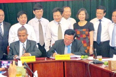 Ký kết nâng cao trình độ học vấn, kỹ năng nghề cho công nhân, viên chức