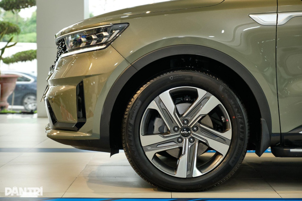 Ngoài ăn xăng như ngửi, Kia Sorento PHEV có gì khi đắt gần bằng GLC 200 - 6 Ngoài ăn xăng như ngửi, Kia Sorento PHEV có gì khi đắt gần bằng GLC 200 - 6