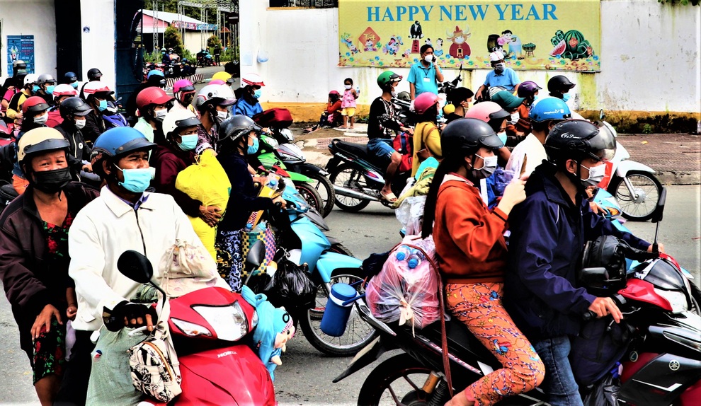 Hàng ngàn dân vùng dịch về quê, Sóc Trăng đề nghị ngưng cấp giấy đi đường - 1 Hàng ngàn dân vùng dịch về quê, Sóc Trăng đề nghị ngưng cấp giấy đi đường - 1