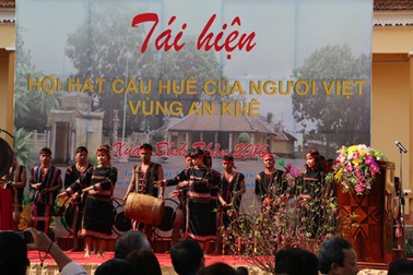 Tái hiện hội Hát cầu huê hơn 50 thất truyền