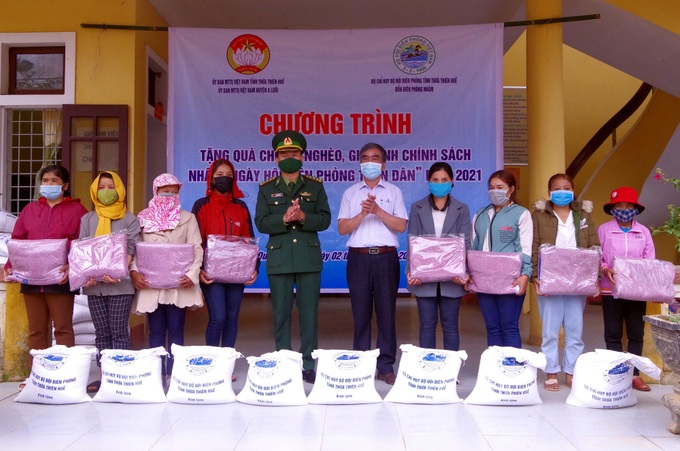Biên phòng Thừa Thiên Huế bàn giao nhiều công trình tại huyện nghèo A Lưới - Ảnh 4.