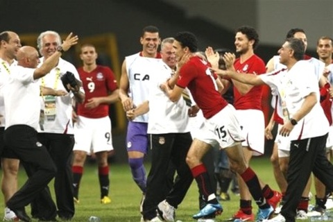 ĐKVĐ Ai Cập ngược dòng ngoạn mục hạ Nigeria