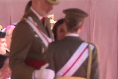 Công chúa Tây Ban Nha Leonor tốt nghiệp Học viện Quân sự Tổng hợp