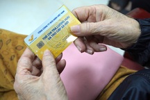 Lao động 62 tuổi, đóng BHXH 17 năm làm gì để hưởng lương hưu sớm nhất?