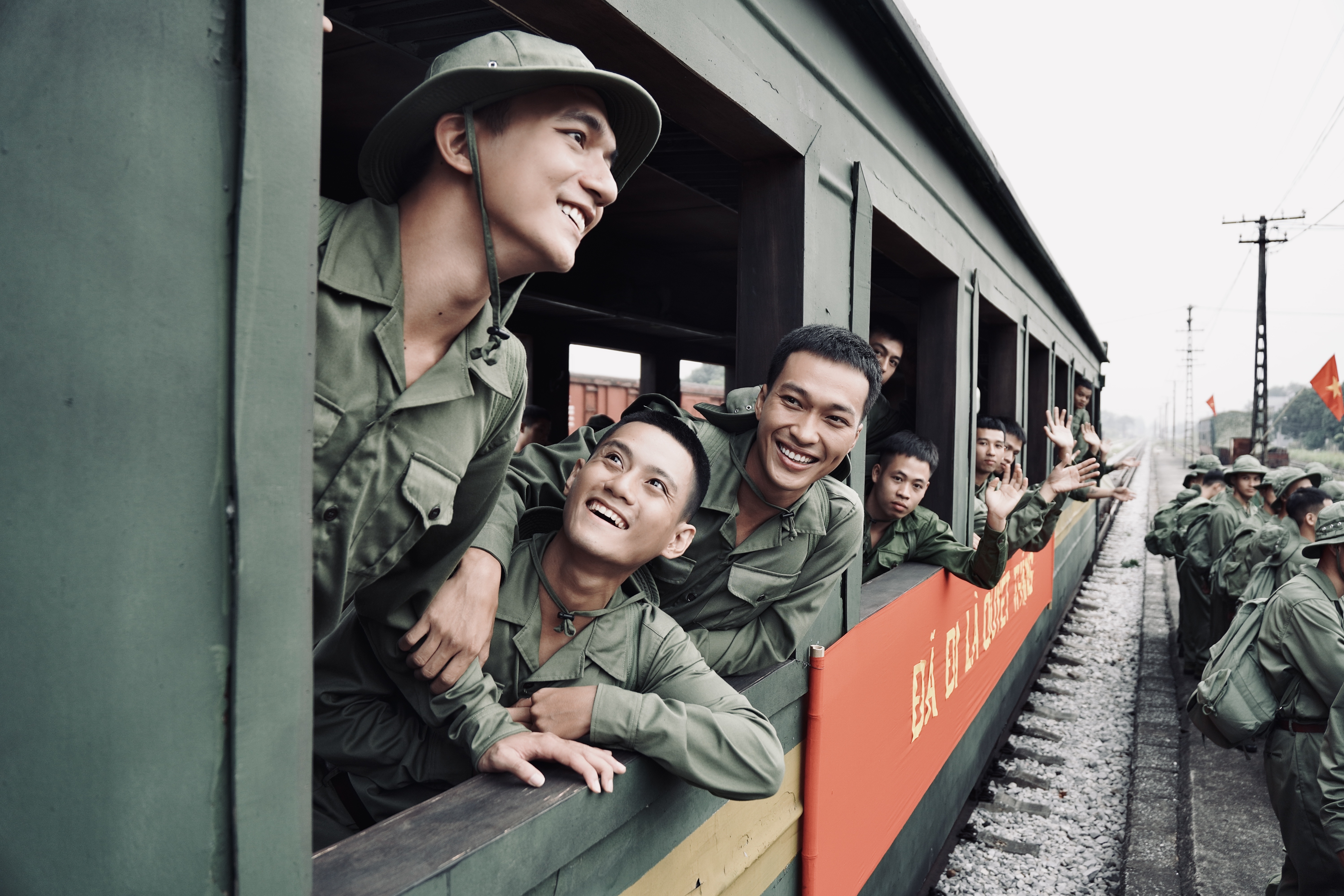 Út Tú của phim Mưa đỏ: Ba mẹ bật khóc khi nghe tôi gọi má ơi trong phim - 5
