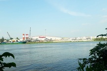 3 ngày tìm kiếm cậu bé bán vé số chết đuối trên sông Vàm Cỏ Đông