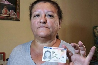 "Người chết" muốn đào mộ mình để chứng minh "tôi còn sống"