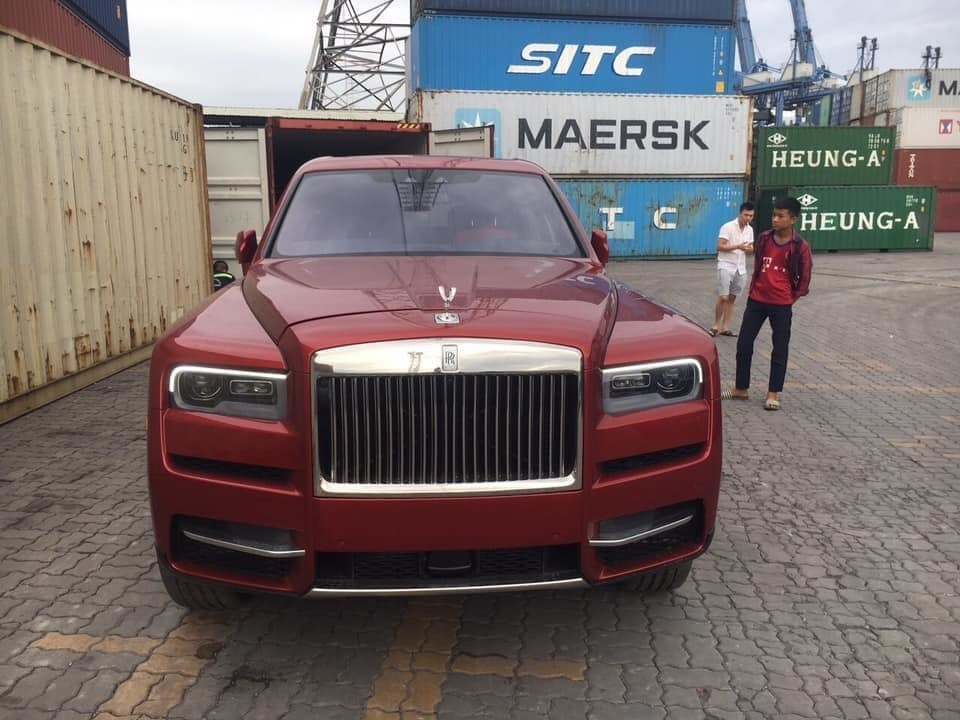 Giá 2 triệu đô, đại gia Việt đua nhau sắm Rolls-Royce Cullinan - 6 Giá 2 triệu đô, đại gia Việt đua nhau sắm Rolls-Royce Cullinan - 6