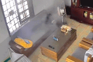 Clip “quạt tích điện phát nổ, bốc cháy dữ dội giữa nhà” nổi bật tuần qua