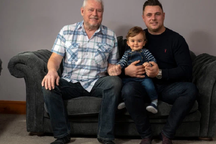 Gia đình 3 thế hệ đều cùng ngày sinh nhật