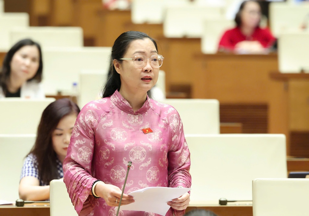 Minister of Education: Preschool teachers have the lowest salary, the highest pressure - 1 Bộ trưởng Giáo dục: Giáo viên mầm non lương thấp nhất, áp lực cao nhất - 1
