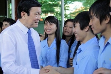 Chủ tịch nước chúc Tết công nhân tại Đồng Nai 