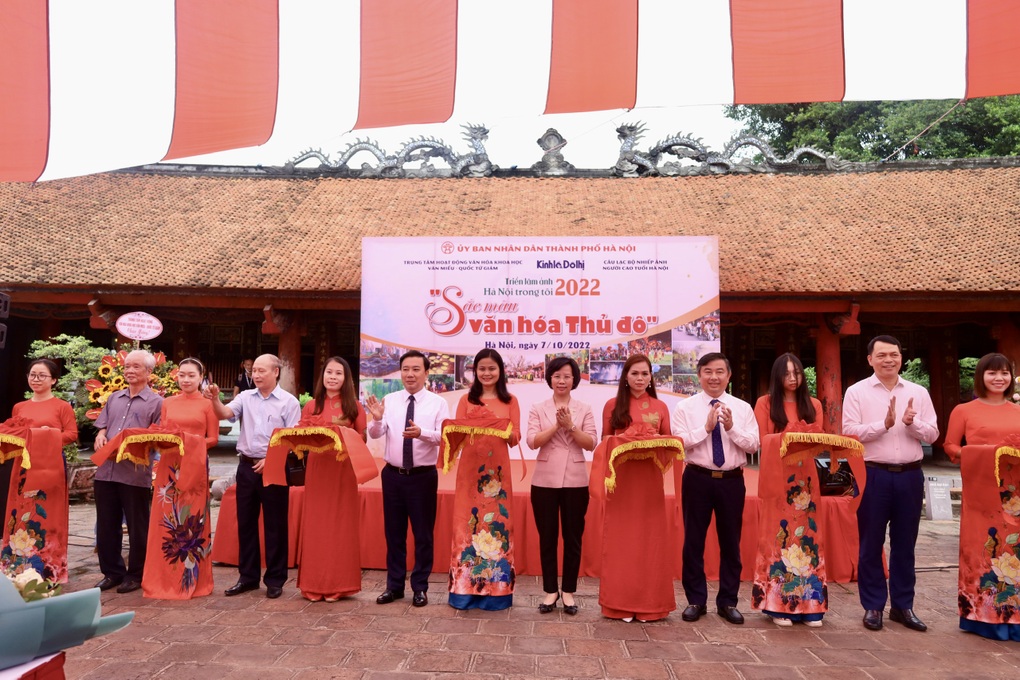 Tình yêu Hà Nội qua từng khung hình Sắc màu văn hóa Thủ đô - 1 Tình yêu Hà Nội qua từng khung hình Sắc màu văn hóa Thủ đô - 1