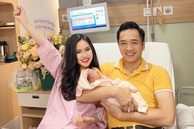 Á hậu Trúc Ny sinh con gái đầu lòng cho chồng doanh nhân