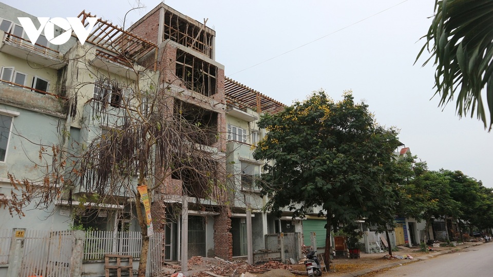 Các chiêu thổi giá, tạo sóng bất động sản ảo - 2 Các chiêu thổi giá, tạo sóng bất động sản ảo - 2