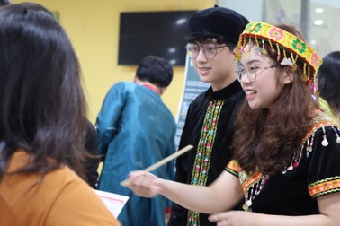 Học sinh phổ thông làm dự án để lấy điểm thi học kỳ