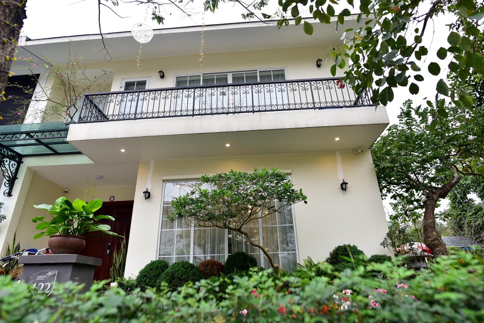 Mãn nhãn biệt thự vườn rộng 100m2 với hồ cá Koi đẳng cấp ở ngoại thành Hà Nội - 3 Mãn nhãn biệt thự vườn rộng 100m2 với hồ cá Koi đẳng cấp ở ngoại thành Hà Nội - 3