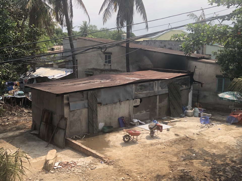 Vụ cháy 6 người chết: Càng tạt nước lửa càng cháy lớn! - 3 Vụ cháy 6 người chết: Càng tạt nước lửa càng cháy lớn! - 3