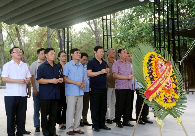 Ninh Bình: Đẩy mạnh phong trào toàn dân chăm sóc người có công - Ảnh 1.