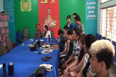 Vụ công an “đột kích” khách sạn: Tạm giữ 15 người để điều tra, xác minh