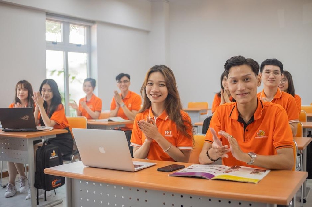 ĐH FPT ưu tiên đầu vào cho thí sinh đầu tiên vào đại học trong gia đình - 3 ĐH FPT ưu tiên đầu vào cho thí sinh đầu tiên vào đại học trong gia đình - 3