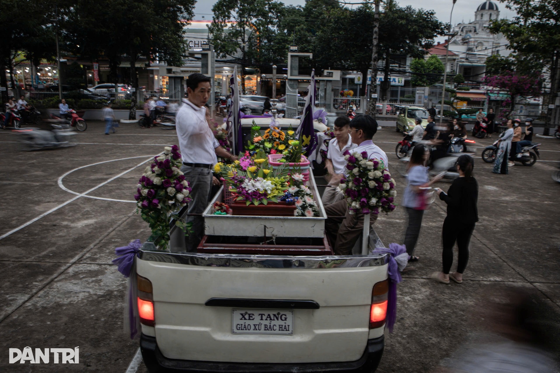 Thánh lễ an táng hàng trăm thai nhi xấu số ở Đồng Nai - 10 Thánh lễ an táng hàng trăm thai nhi xấu số ở Đồng Nai - 10