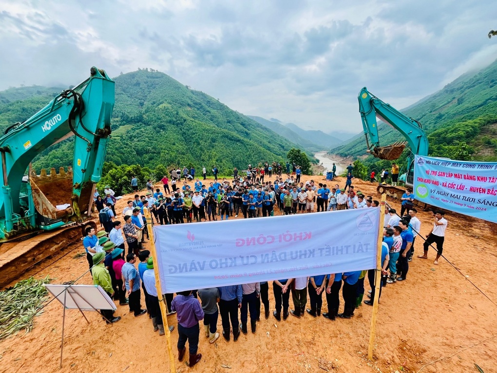 Petrovietnam khởi công tái thiết toàn bộ khu dân cư thôn Kho Vàng - 1 Petrovietnam khởi công tái thiết toàn bộ khu dân cư thôn Kho Vàng - 1