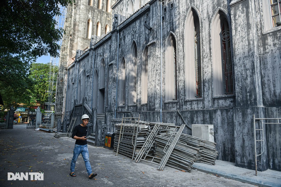 Những hình ảnh cuối cùng của Nhà thờ lớn Hà Nội trước ngày khoác áo mới - 10 Những hình ảnh cuối cùng của Nhà thờ lớn Hà Nội trước ngày khoác áo mới - 10