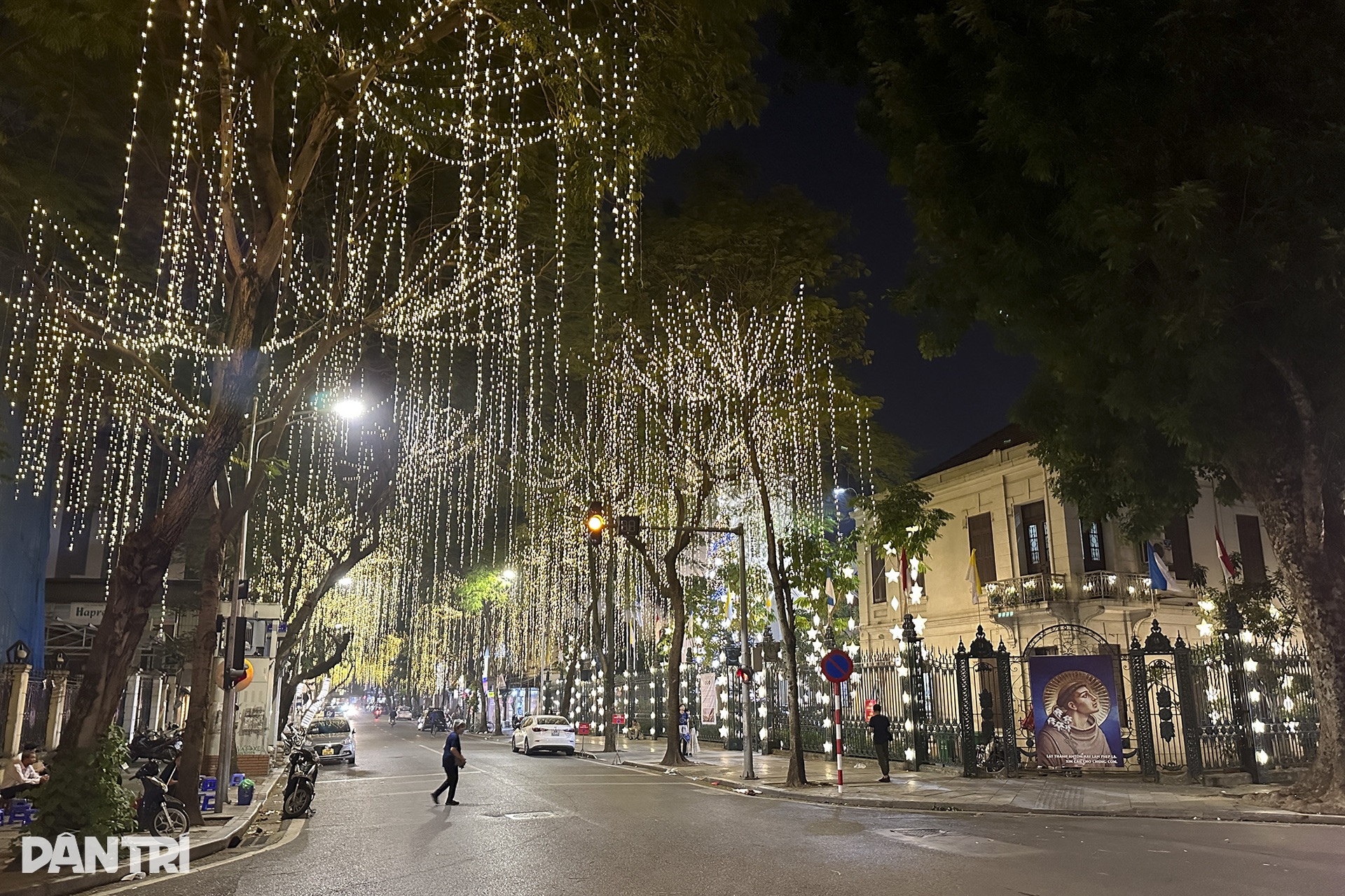 Các nhà thờ Hà Nội lung linh ánh đèn đón Noel 2023 - 5 Các nhà thờ Hà Nội lung linh ánh đèn đón Noel 2023 - 5