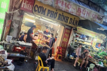 Độc giả "mách nước" cán bộ phường xử lý quán cơm 160 nghìn đồng