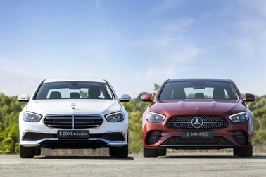 "Đập hộp" xế sang Mercedes-Benz nhận điều bất ngờ