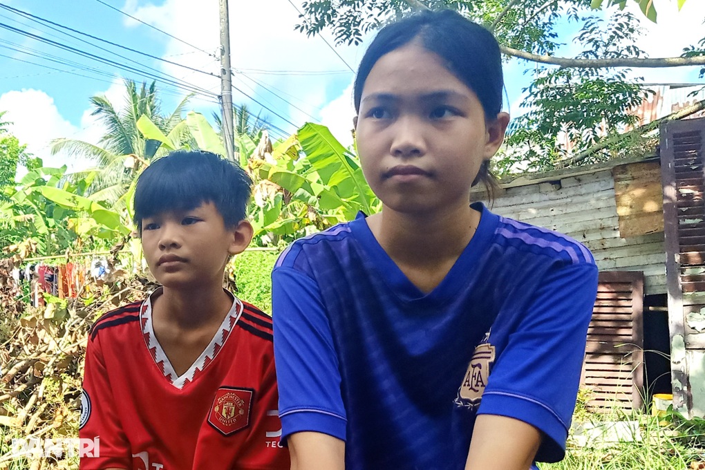 Chị em cháu có tiền sửa nhà, không phải ăn mì thay cơm, chia ký gạo nữa - 2 Chị em cháu có tiền sửa nhà, không phải ăn mì thay cơm, chia ký gạo nữa - 2