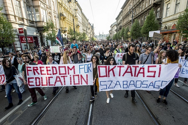 DHS Việt “nín thở” với luật Giáo dục ĐH mới tại Hungary