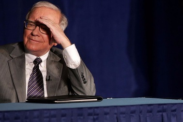 Warren Buffett mất 90 triệu USD vì clip ngược đãi hành khách của United Airlines