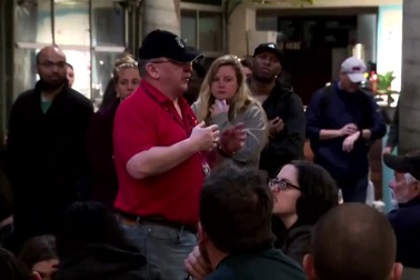 Lốc xoáy “càn quét” hàng trăm căn nhà tại Mỹ, 25 người thiệt mạng