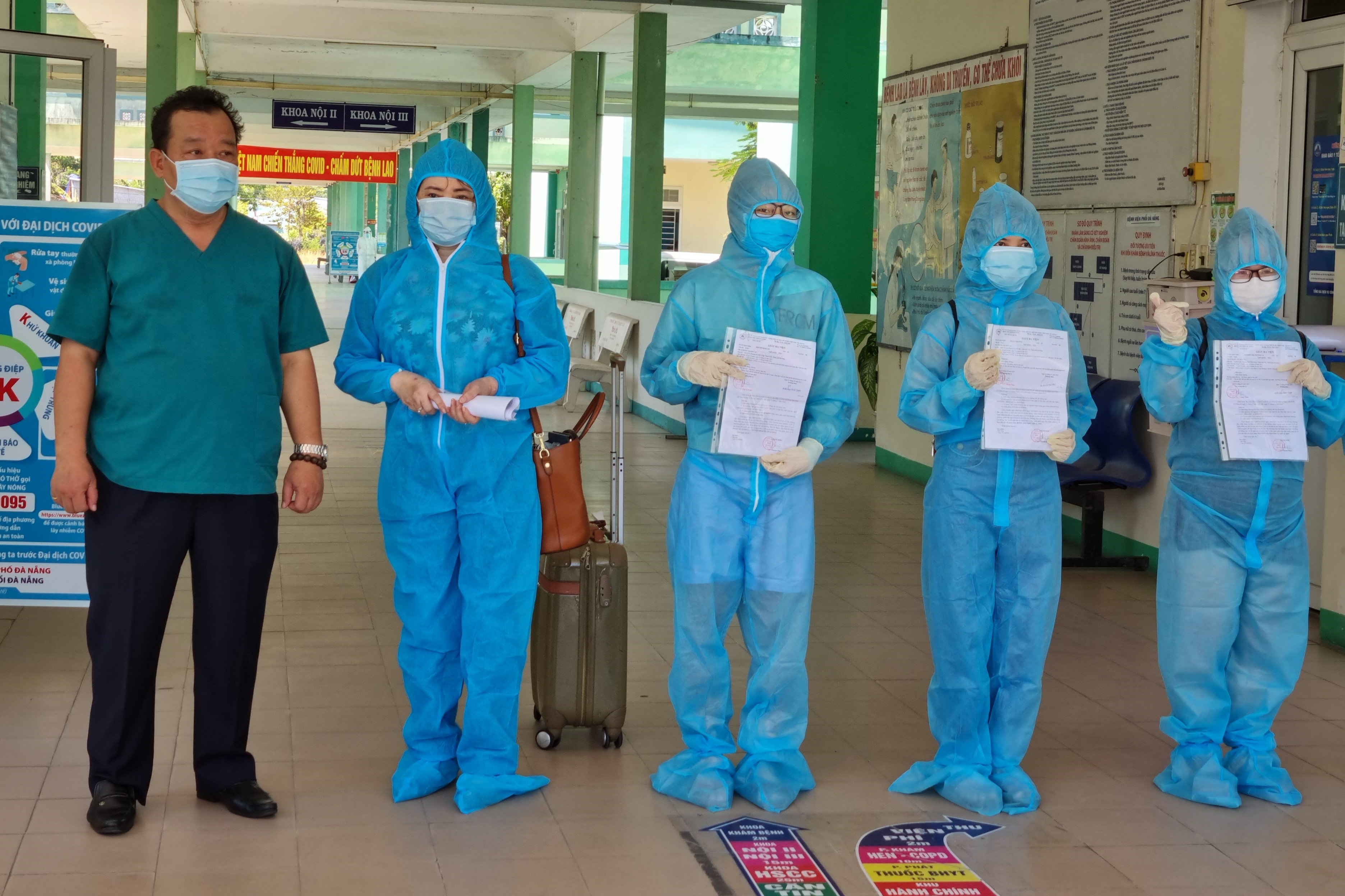 Giám đốc Sở Tư pháp Đà Nẵng khỏi bệnh Covid-19 - 1 Giám đốc Sở Tư pháp Đà Nẵng khỏi bệnh Covid-19 - 1