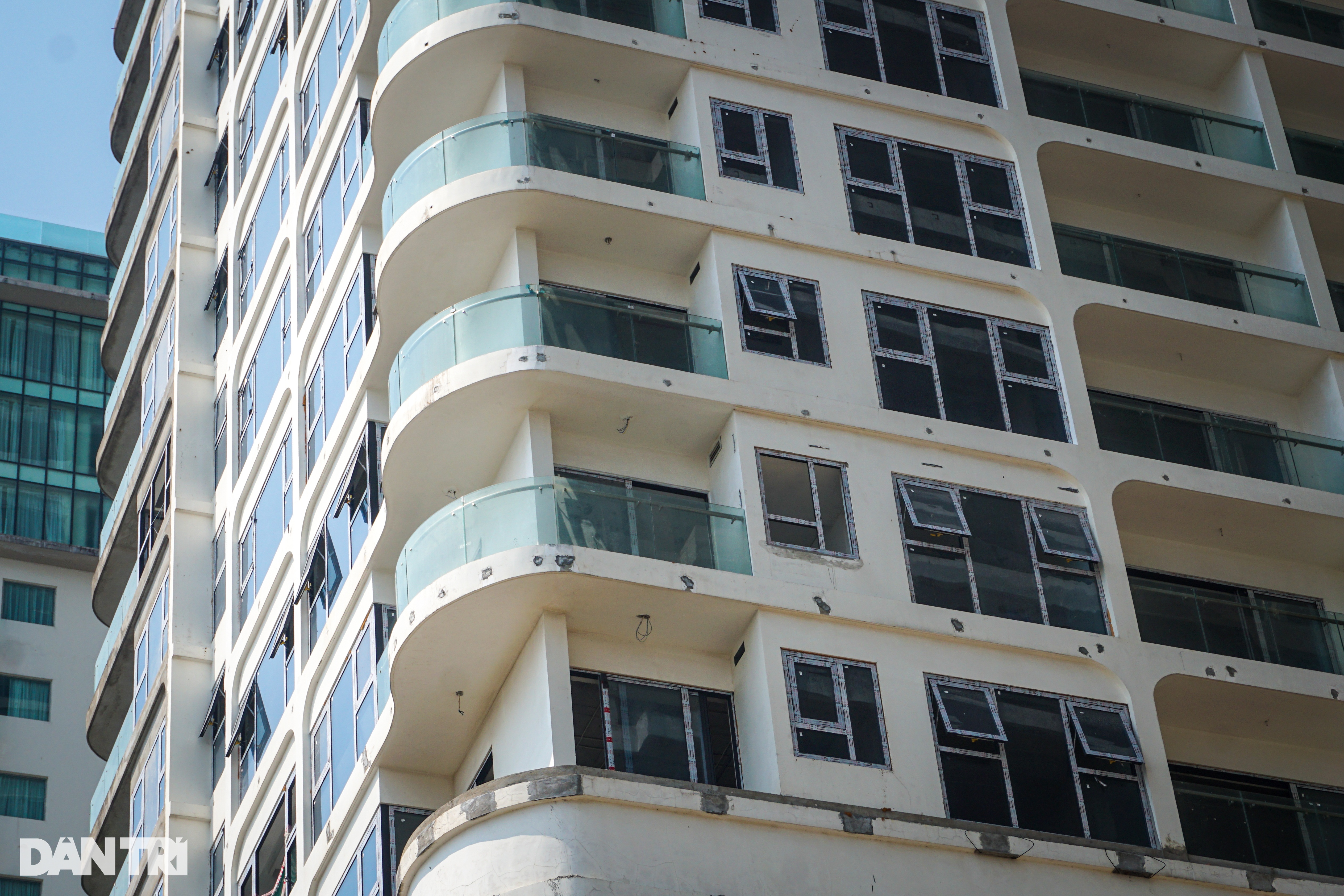 View - 4 tòa tháp condotel thành căn hộ bên biển Đà Nẵng được huy động vốn | Báo Dân trí