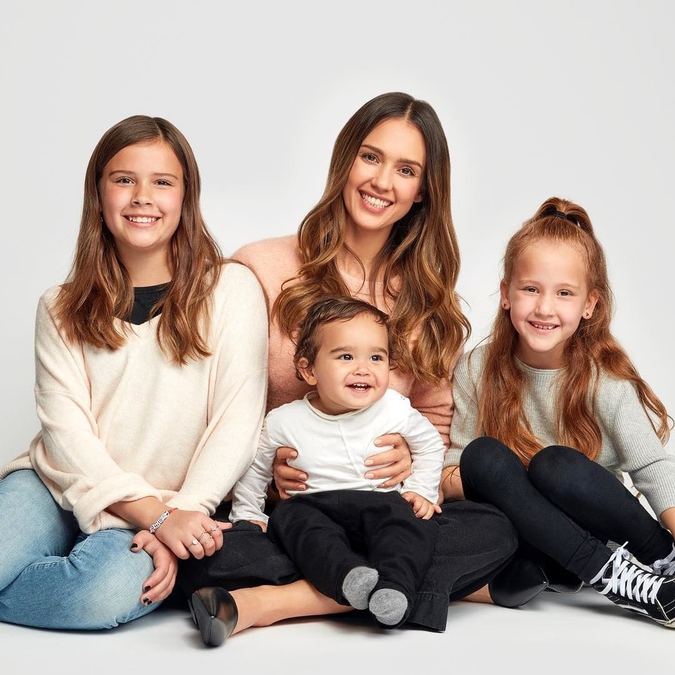 Ngôi sao Hollywood Jessica Alba: Không bao giờ chiều hư con bằng tiền bạc - 1 Ngôi sao Hollywood Jessica Alba: Không bao giờ chiều hư con bằng tiền bạc - 1