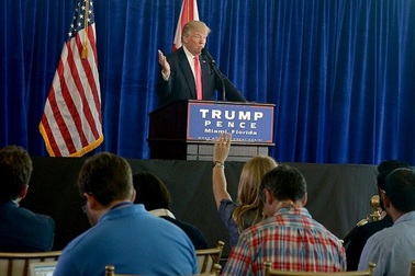 Tổng thống Donald Trump từ chối công khai thuế