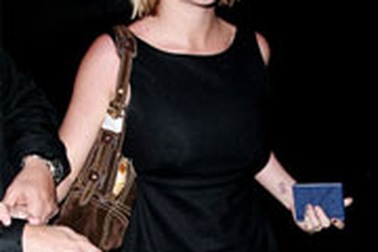 Britney chính thức trở lại với công việc