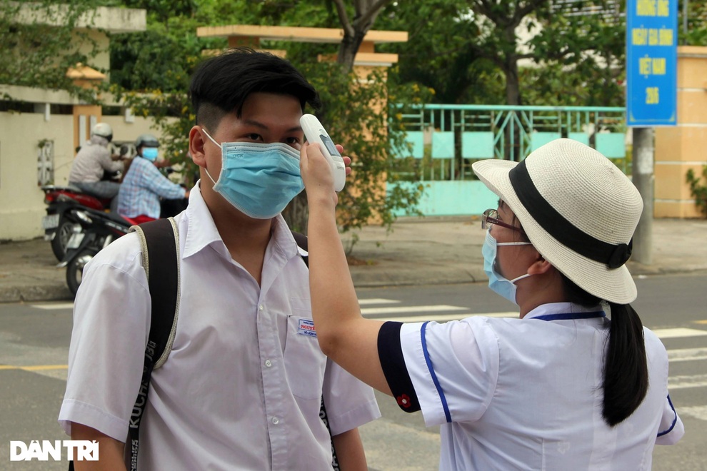 Số ca mắc Covid-19 tăng vọt nhưng Phú Yên vẫn tổ chức thi tốt nghiệp THPT - 1 Số ca mắc Covid-19 tăng vọt nhưng Phú Yên vẫn tổ chức thi tốt nghiệp THPT - 1