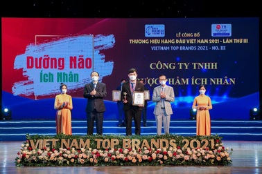 Dưỡng não Ích Nhân vinh dự nhận giải Top 10 "Thương hiệu hàng đầu Việt Nam"
