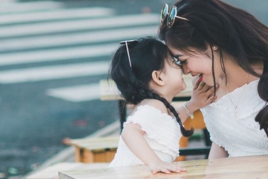 Mẹ nhất định phải dạy con gái 24 điều này