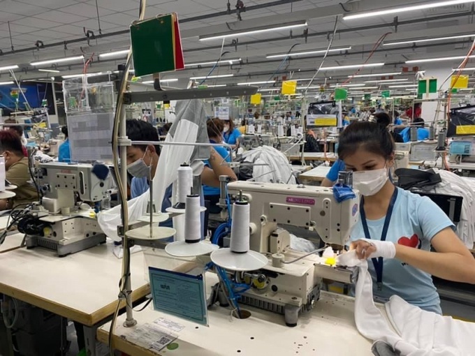 Theo ông Võ Văn Minh, tỉnh sẽ tạo điều kiện đi lại cho người lao động (NLĐ) đến các nhà máy sản xuất trên nguyên tắc giữ vững an toàn