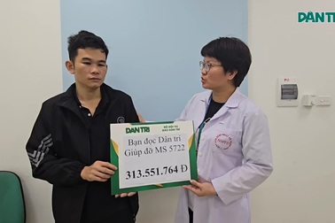 Bạn đọc Dân trí giúp đỡ cậu bé mắc bại não hơn 313 triệu đồng
